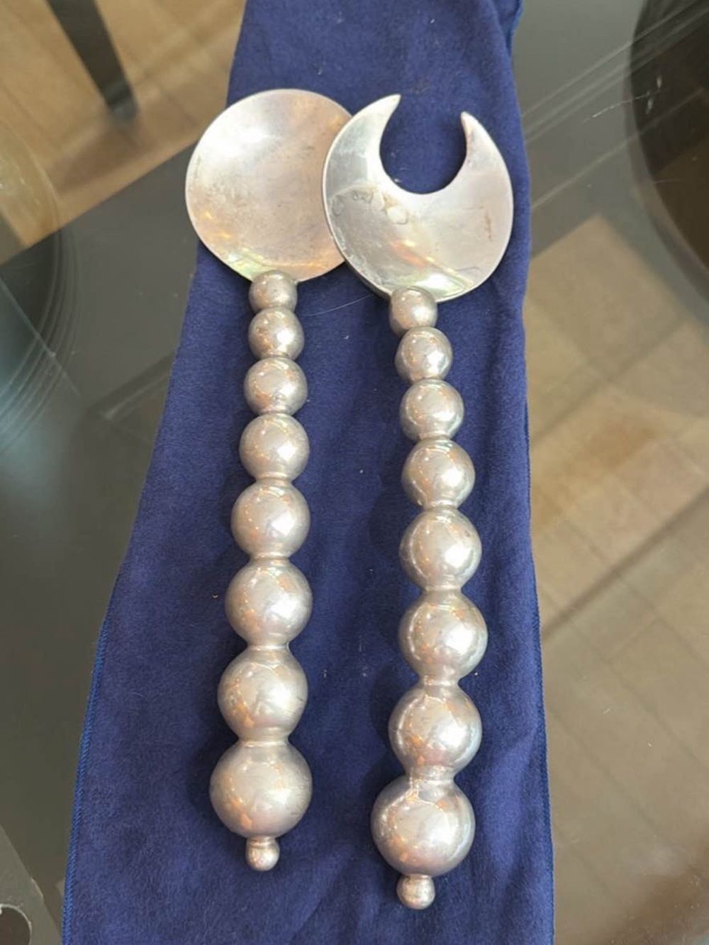 Mariposa Brillante String of Pearls Salad Servers – Set of 2